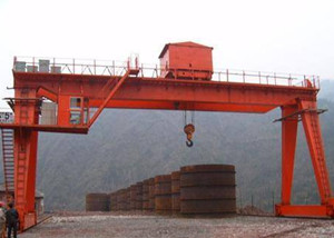 BMG雙主梁半門(mén)式起重機